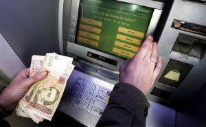 С сегодняшнего дня в Украине введена обновленная система оплаты банковскими картами