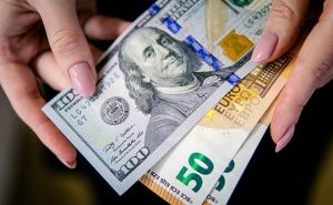 Доллар стабилен, а евро стремительно дорожает: курс валют в Украине на 14 апреля