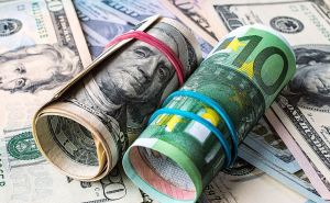 В Украине спрос на валюту растет. Наличные опять в дефиците