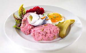 Что нужно обязательно попробовать в Германии: 6 типичных, но странных немецких блюд