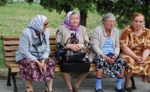 В Украине поставили на паузу пенсионную реформу: что ожидает украинцев и их пенсии