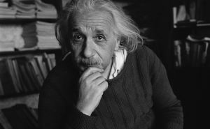 Крест Эйнштейна: В космосе произошло то, что предсказывал великий физик