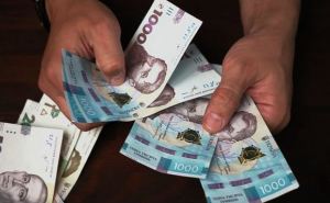 Времени осталось до конца августа: украинцам напомнили об уплате налога на роскошь