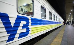 На популярные железнодорожные направления в Украине добавляют рейсы