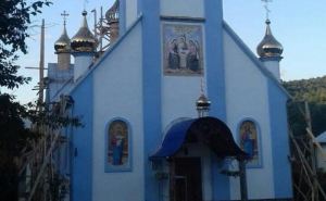 Состоялась попытка захвата храма УПЦ в селе Луг в Закарпатье