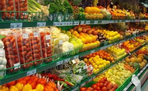 Украинские супермаркеты значительно снизили цены на некоторые сезонные овощи в начале сентября.