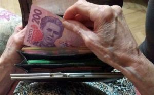 Холодный душ для пенсионеров: некоторые пожилые люди останутся без выплат — в Кабмине предупредили