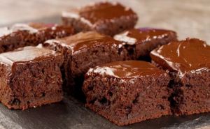Просто смешайте кабачки и шоколад: необычный рецепт «Брауни» для любителей экспериментов