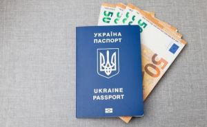Каникулы закончились: Налоговая получит данные о всех полученных выплатах, счетах и операциях украинцев за границей