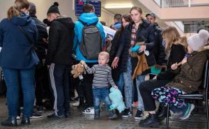 Украинцы с детьми будут получать ежемесячную помощь в 10 тысяч гривен