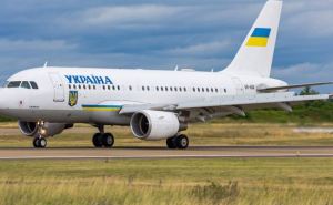 Самолет Зеленского существенно обновили — каким сделала президентский лайнер литовская компания