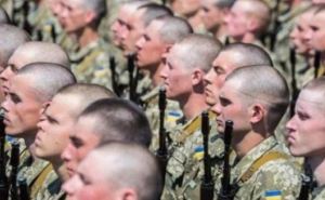 Новые масштабы украинской мобилизации: Бен Уоллес призвал Зеленского активнее мобилизовать молодёжь