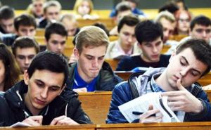 Украинцам высшее образование больше не понадобится: Кабмин ликвидирует заочную и вечернюю формы обучения