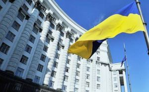 Статус зарубежного украинца получить  можно только  после проверки СБУ