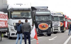 Блокада пунктов пропуска на украино-полькой границе польскими перевозчиками перенесена на 6 ноября