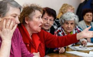 Миллионам украинцев в 2024 году уменьшат пенсии: почему и о ком идет речь