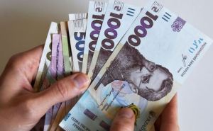 Украинцы смогут получить 10800 гривен и еще дополнительно 6660 гривен зимней помощи