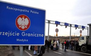 В Польшу не попасть. В понедельник КПП заблокируют полностью