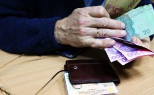 Пенсионерам-ВПЛ положена приличная материальная помощь в 3250 грн: стало известно, как ее получить
