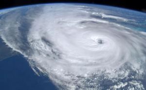 Климатолог спрогнозировал появление на Земле «вечного» урагана