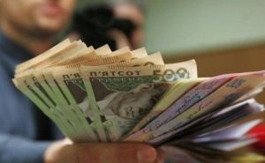 Украинцы стали богаче: зарплаты в Украине выросли от 23 до 50 процентов за год