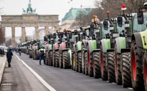 На протест в Берлин съехались более 10 тысяч аграриев