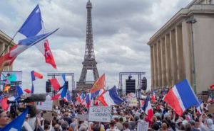 Более 75 тысяч иммигрантов вышли на протест во Франции