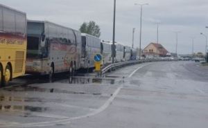 Автобусы из Украины в дружественные, соседние страны будут пересекать границу по электронной очереди