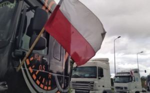 Блокировать польско-украинскую границу пока не будут. Что решили предпринять польские перевозчики?
