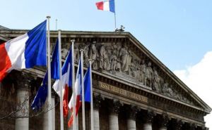Во Франции конституционно закрепили право на аборт
