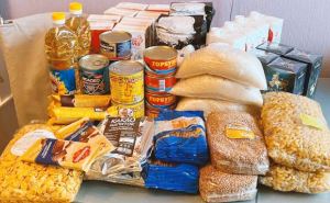 Граждане Украины со статусом ВПЛ могут записаться на выдачу бесплатных продуктов: как получить, где выдают