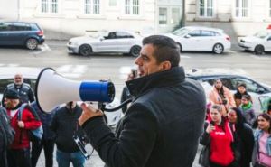Чешские ромы протестуют возле суда против оправдания украинца