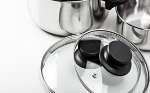 Три простых способа, чтобы крышки от кастрюль и сковородок засияли как новые. Выбирайте свой