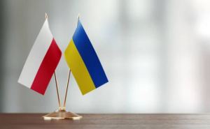Польша  отказалась вести переговоры по фермерским протестам с украинским чиновником коррупционером. Переговоры остановлены