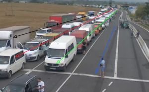 На границе с Польшей опять столпотворение. На какие пункты пропуска не стоит даже соваться: километровые очереди