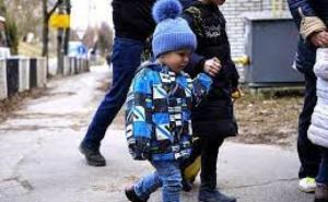 Оформление загранпаспорта украинским детям, без родителей за границей