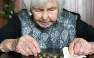 Граждан Украины преклонного возраста обязали проходить проверку каждые 6 месяцев: иначе пенсии не будет