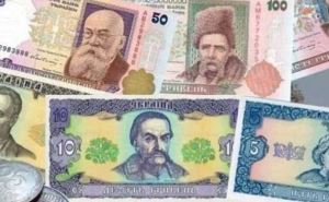 В Украине запретили некоторые деньги: от каких банкнот нужно срочно избавиться