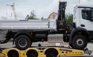 16 ремонтных грузовиков для украинских энергетиков передала компания из Германии