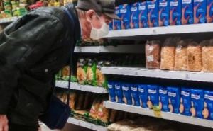 Украинцев предупредили о существенном повышении цен на необходимые продукты уже к концу лета. Чем следует запасаться?