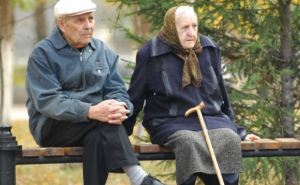 Нет денег и социальная изоляция. Сложное положение у пожилых украинцев у Чехии