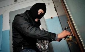 В Польше, полиция предупреждает об повышение опасности квартирных краж в отпускной период