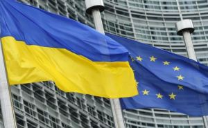 В этой стране ЕС украинских беженцев прировняли к гражданам: с последствиями