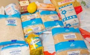 Граждане Украины со статусом ВПЛ могут получить бесплатный продуктовый набор: что нужно, куда обращаться