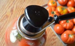 Сколько класть сахара и соли на 3-х литровую банку помидоров. Идеальный рецепт из СССР