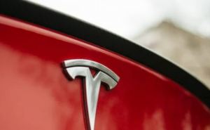 Владельцев некоторых моделей Tesla, предупредили о наличии серьёзного дефекта!