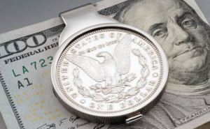 Долар ослаб, а євро? Курси валют в Україні встановлені на 17 січня 2025 року