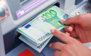 За выходные евро сильно подорожал: курс валют на 14 апреля 2025 года