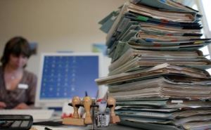 Украинцы могут оформить новый особый статус: кто может получить и что он дает