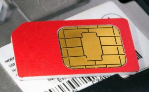 Всем необходимо поменять SIM-карту: Vodafone предупредил абонентов — связи не будет
